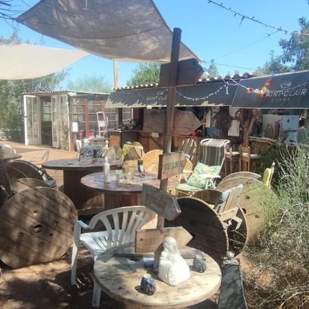 Mobilhome Vintage Dans Camping A La Ferme Ponteilla Exterior photo