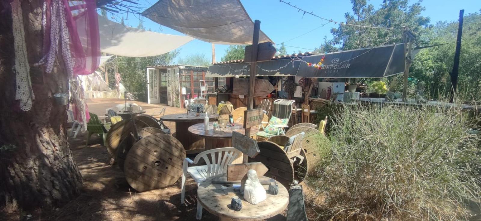 Mobilhome Vintage Dans Camping A La Ferme Ponteilla Exterior photo
